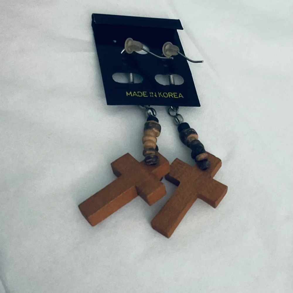 Cross Earrings Wood With Beads Fishhook/Shepherds Hook NWT Brown 2.75 inch drop - Picture 2 of 7